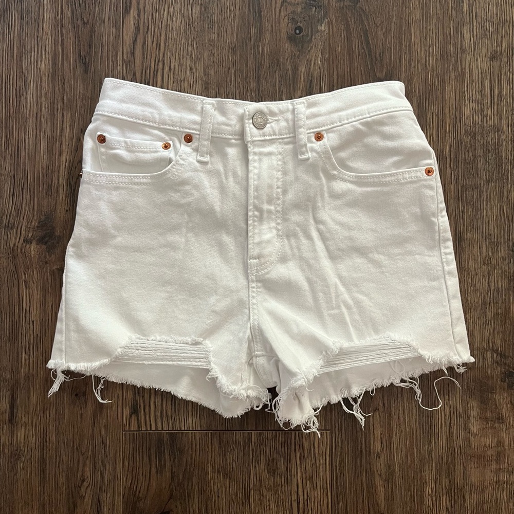Levi’s High-Rise Distressed Denim Short